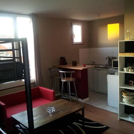 Studio Near Paris Metro Robespierre Баньоле Экстерьер фото