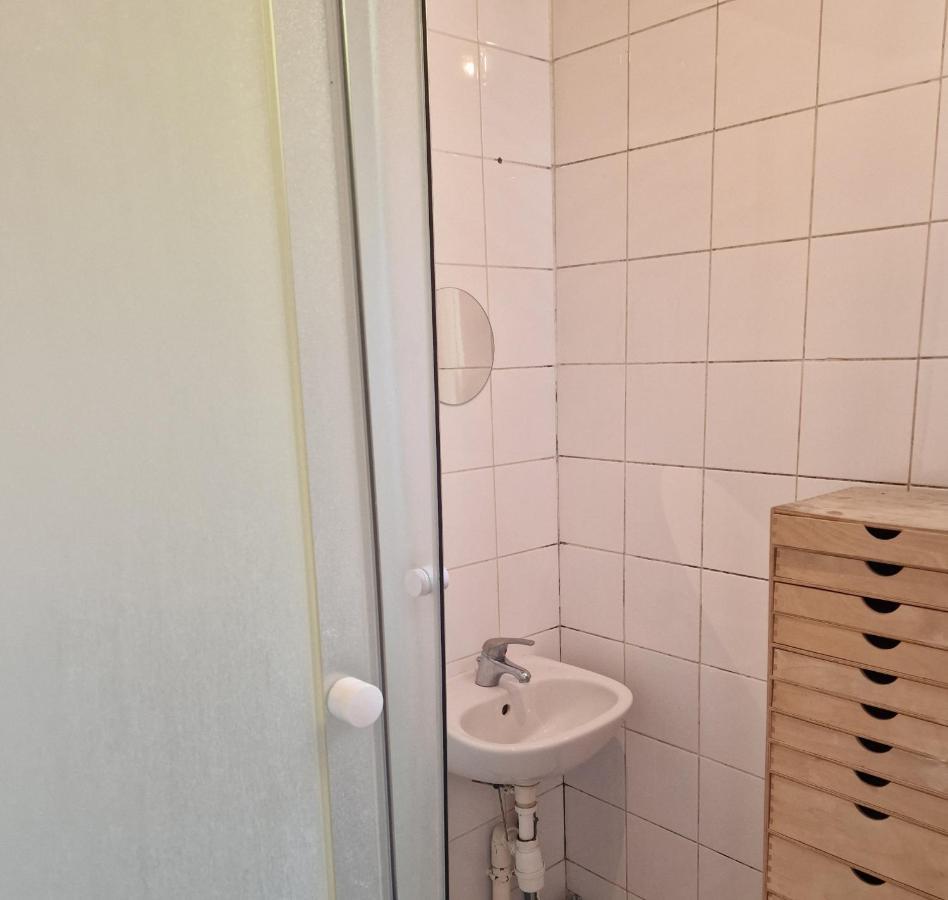 Studio Near Paris Metro Robespierre Баньоле Экстерьер фото